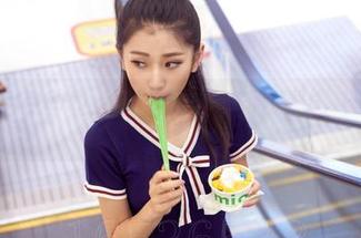 AISS爱丝(黄金版) - 跟随西雅女骑士的高清照片，探秘勇气的真谛！