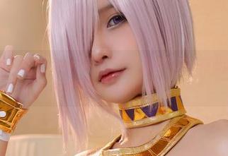 校服原图大放送，Azami真的是把“青涩”演绎得淋漓尽致，有种想要收藏起来的冲动。