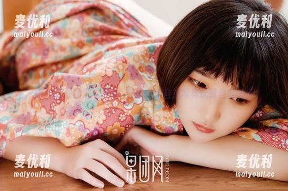 GIRLT果团网 - 看龚玥菲如何用自拍写真玩转自我情怀-麦优利