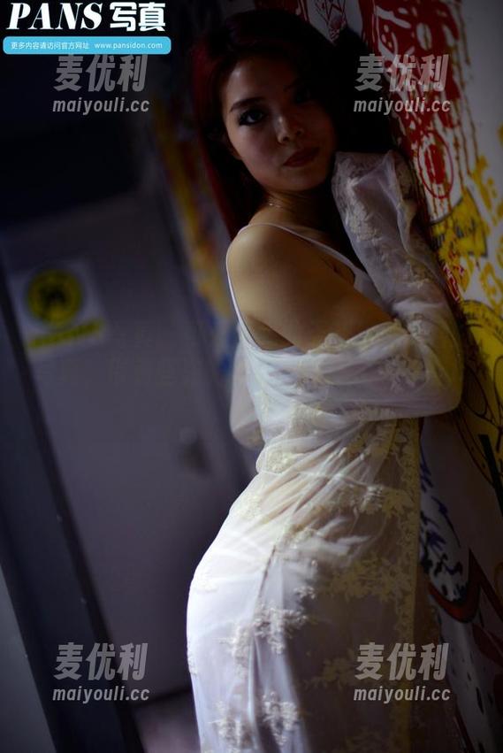 PANS写真 - 可爱图包的天花板！小雪的写真，带着些许的暧昧，真让人想多看几眼！-麦优利