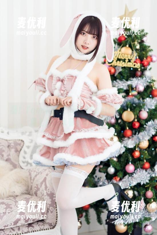 嗨！Tomiko(とみこ)Fantia私拍新图集上线，水着小心脏狂跳中！-麦优利