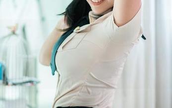 TuiGirl推女郎 - “潘娇娇黑丝”：下载这组图片，享受那种让人心跳加速的瞬间吧。