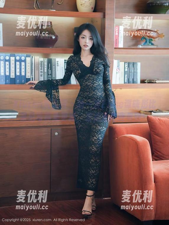 Xiuren秀人网 - 新一波Elise谭晓彤比基尼写真集更新，差点没把我晃到！-麦优利