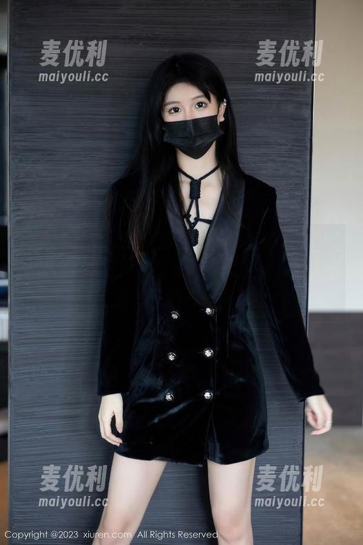 Xiuren秀人网 - 油亮写真背后的秘密：Vetiver嘉宝贝儿的美照其实是靠...好吧，我们先别说那些！-麦优利