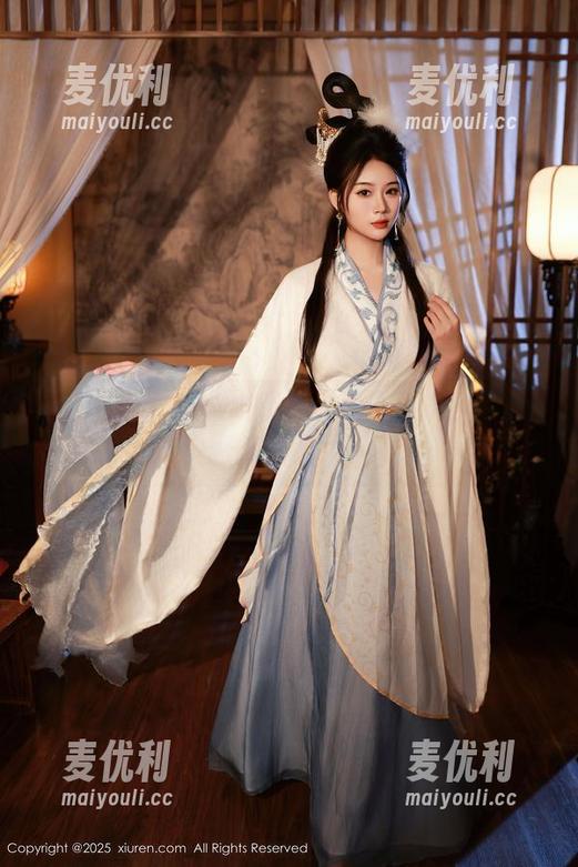 Xiuren秀人网 - 红裙的养乐多Doll时光-捕捉图集里的魔幻瞬间-麦优利