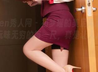 Xiuren秀人网 - 初梦瑶的美足高清写真——玩味无穷的每一尺，真是让人心痒啊！