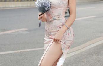Xiuren秀人网 - 精选妲己_Toxic的旗袍特辑：每一件都有故事，我的内心想哭！
