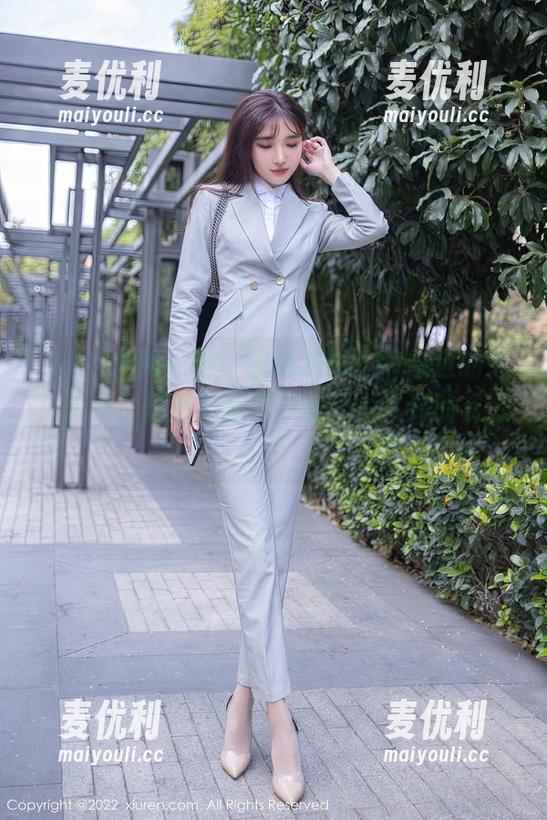 Xiuren秀人网 - 徐莉芝Botty最近的女仆风采，居然隐藏着什么不为人知的资源？-麦优利