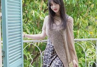 Xiuren秀人网 - 品味黑色：杨倩倩的写真福利，绝对不容错过！