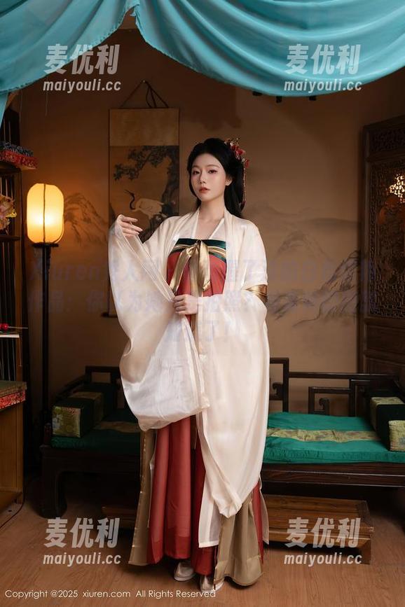 Xiuren秀人网 - 蕾蕾醒了没的白色惊艳作品：你以为她只是拍照？看看她的图就知道了！-麦优利