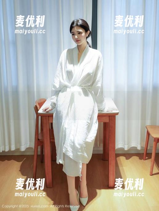 Xiuren秀人网 - 黄密儿的双马尾写真：为啥我会突然想到了小时候的铅笔盒？-麦优利
