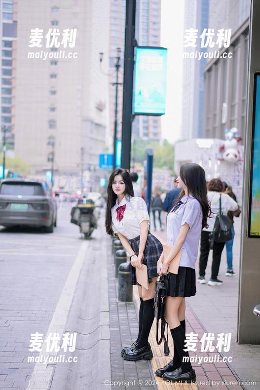 YouMi尤蜜荟 - Emily尹菲校服：青春的味道，独家套图资源来袭！-麦优利