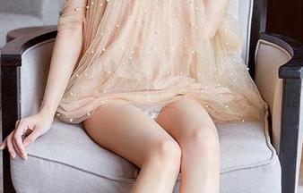YouMi尤蜜荟 - 高清写真下的卓娅祺：厨间的一抹色彩与温度！