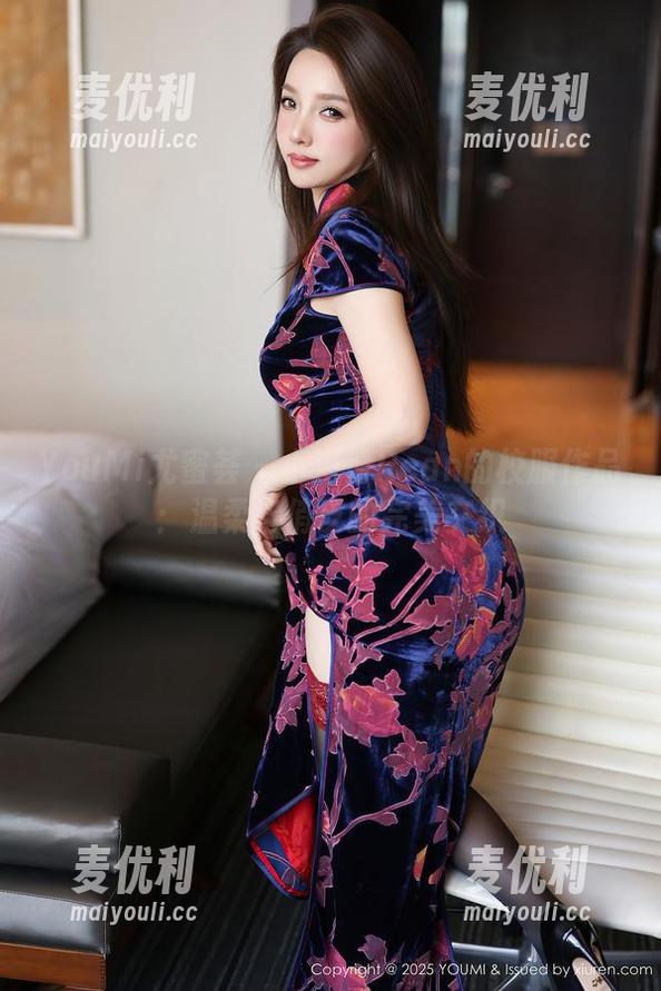 YouMi尤蜜荟 - 小海臀Rean的校服作品：温柔与俏皮的完美交织-麦优利