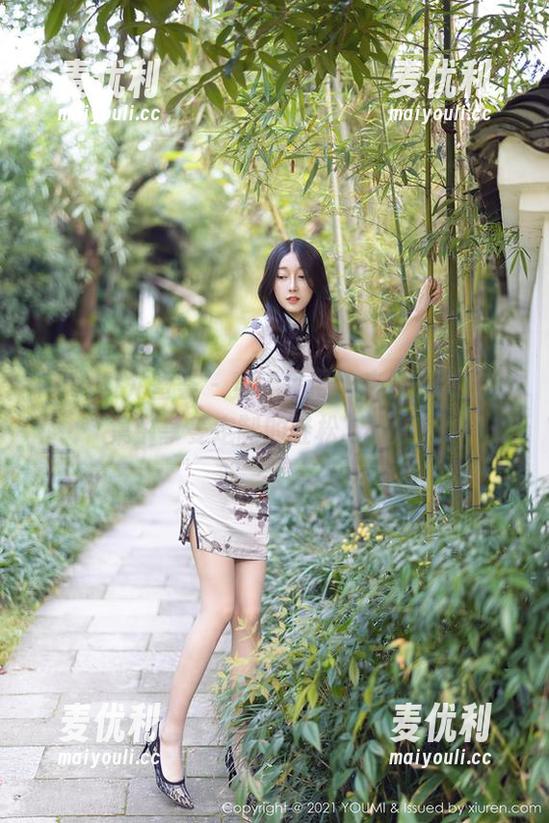 YouMi尤蜜荟 - 穿上吊带，来黄乐然的图集中享受定制的轻松与惬意！-麦优利