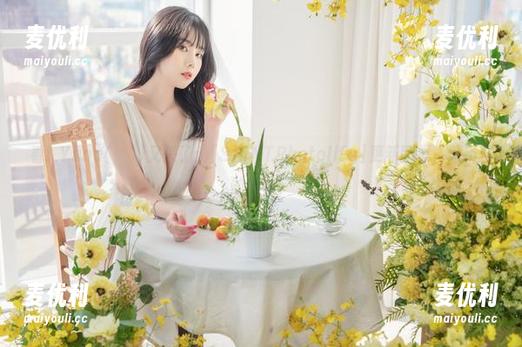 看！Yuna(윤아)又来了：[SAINTPhotolife]更新图集，藏不住的惊艳！-麦优利