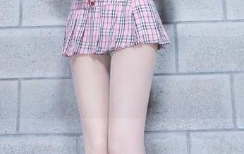 beautyleg - 最新动态！Anita短裙的神秘气息，让人忍不住想多看两眼。