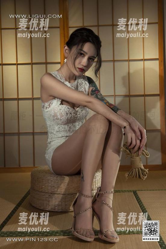 丽柜 - 一袭礼服，满载爱意：子晴的图包，合集里承载的不止是瞬间！-麦优利