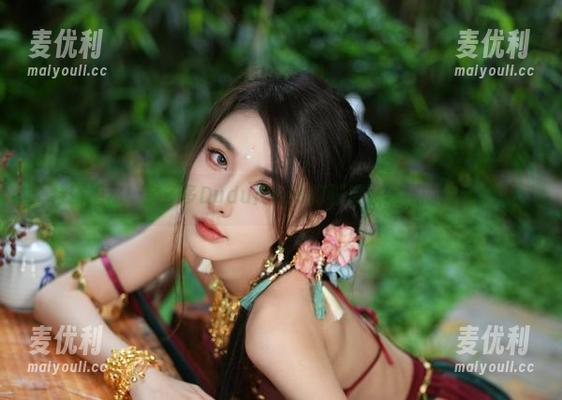 特辑揭秘！余多多Dudu用cos打破皮肤解压的次元壁！-麦优利