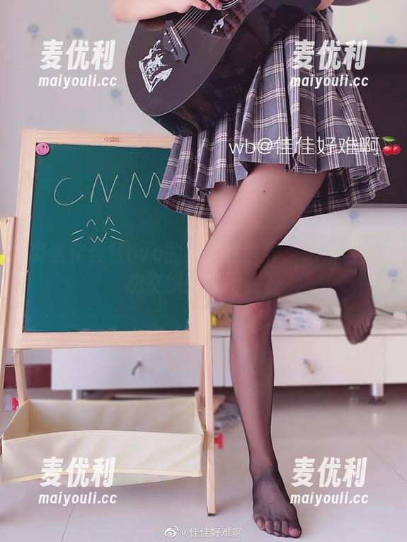 跳进佳佳酱ovo的兔女郎世界：浪漫与幻想交织的套图资源-麦优利