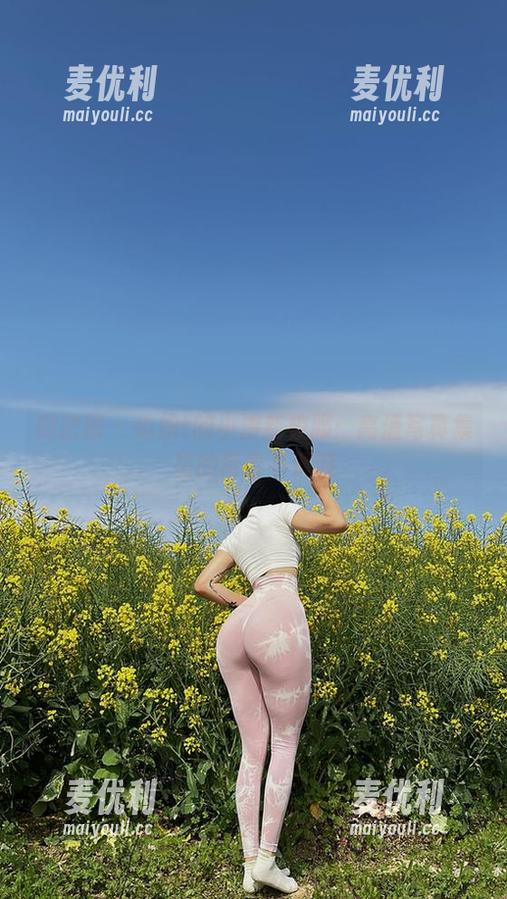 微密圈 - 俏妞t的小清新校服：高清写真集里的青春不遗憾-麦优利