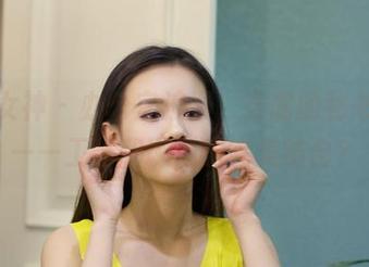 克拉女神 - 办公室浪漫，姜璐的秘书图包——工作和诱惑的完美结合？
