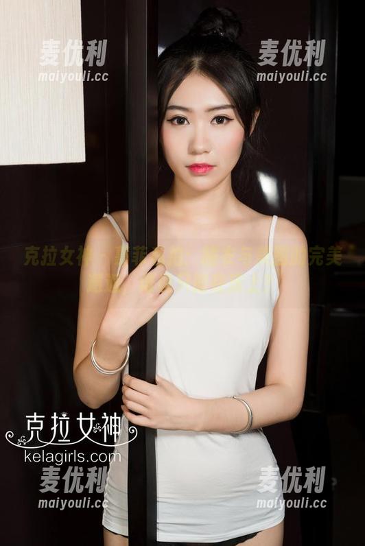 克拉女神 - 慕菲私拍：睡衣与美图的完美邂逅，谁说只能在床上？-麦优利