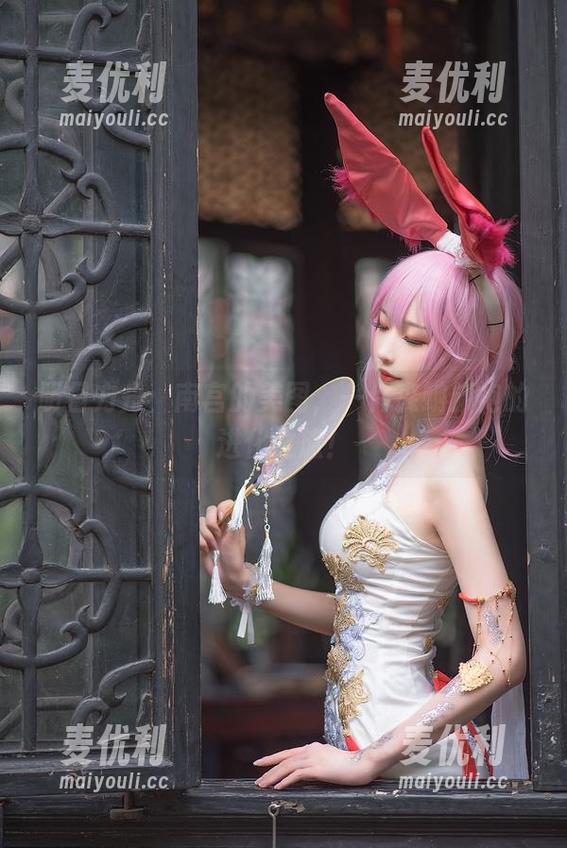 明日方舟：南宫的美图，一件森蚺旗袍的进化之旅！-麦优利