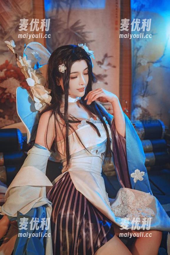 只是简言倾情奉献:网盘中的比基尼作品,来看看她的秘密风情!-麦优利 只是简言倾情奉献:网盘中的比基尼作品,来看看她的秘密风情!-麦优利