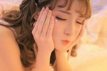 在下萝莉控ii面孔专辑里的神奇cos：写真界的欢乐使者！