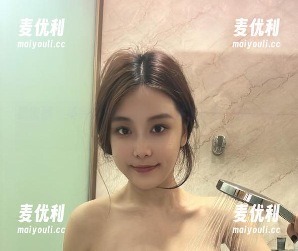 微密圈 - 奶雯裤里丝轻轻松松在线高清，谁敢不服？！-麦优利