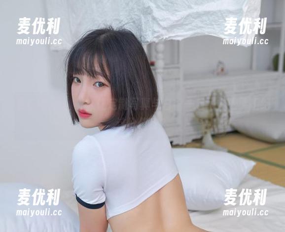 姜仁卿(강인경)，让定制写真与白裙一起飞，谁能拒绝这份俏皮？-麦优利