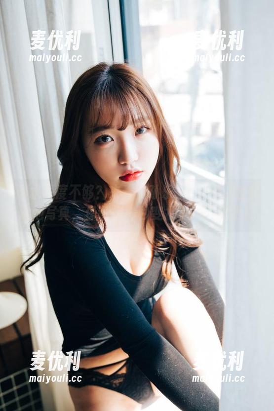 潜水深度不够？来看看孙乐乐(손예은)全套泳池写真，保证你一秒变水鬼！下载吧！-麦优利