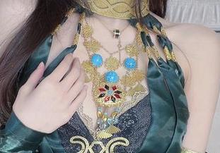 来瞧瞧！小小奶瓶儿COS图包，双马尾制服师生剧情竟有这些小秘密？