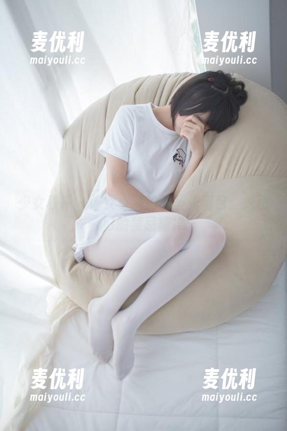 少女秩序 - 修女小满的无圣光图包：光和影的禁忌旋律-麦优利