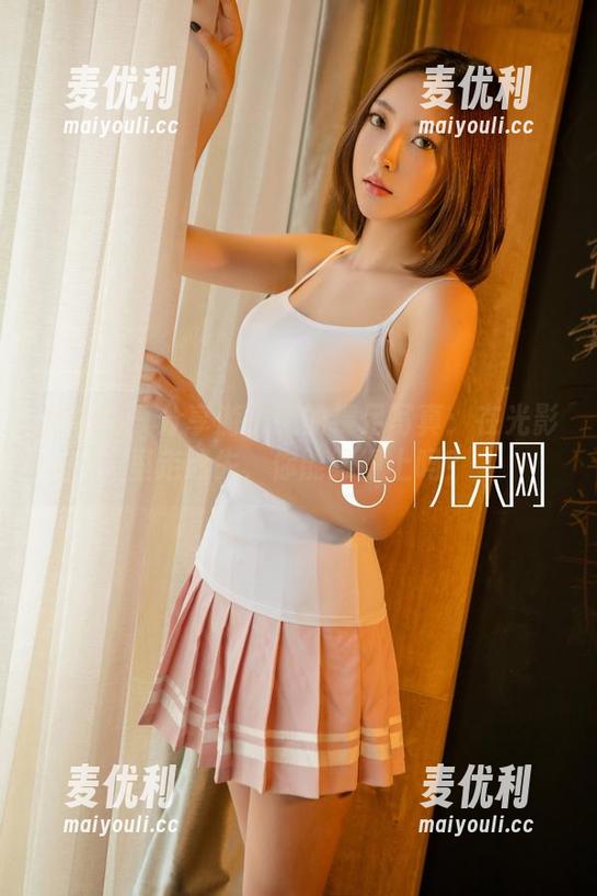 尤果网 - 分享游子熙的裸足写真：在光影里走迷失，你能跟得上吗？-麦优利