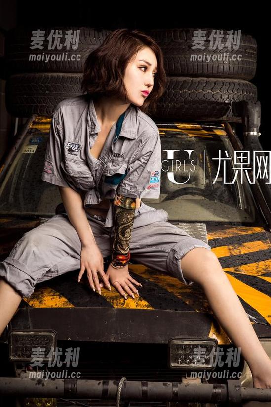 尤果网 - 关注我，腿长看得见——田慕儿最新美腿合集，腿部风情万种！-麦优利
