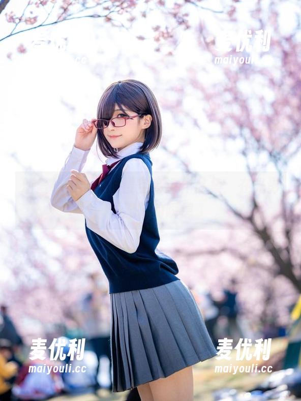 幼爱youmeko镂空高清作品集：在光影间流转的瞬息-麦优利