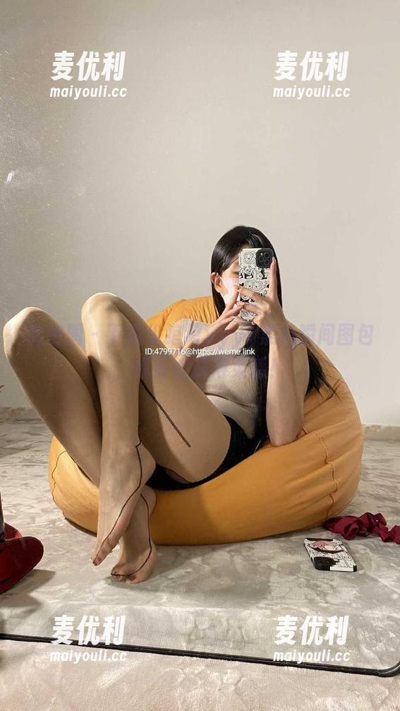 微密圈 - 下载徐绾绾yyyy黑色瞬间图包，或许能获得灵感！-麦优利