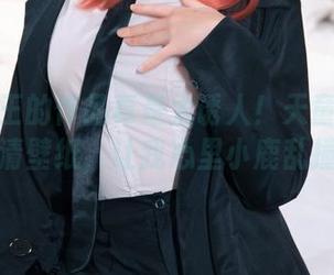 拖拉大王的作品真是太诱人！天童爱丽丝高清壁纸，让我心里小鹿乱撞。