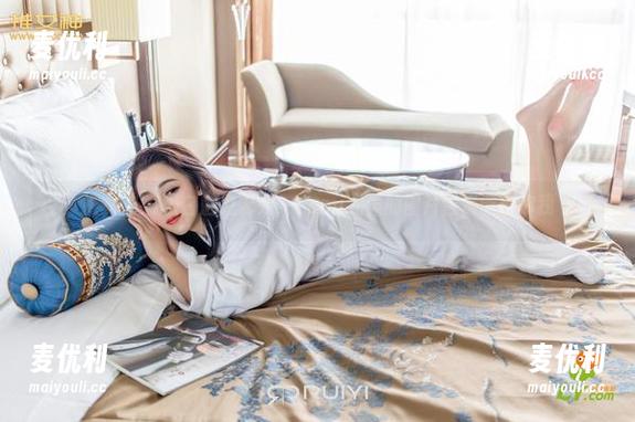 推女神 - 黑白魅力无穷，Yumi尤美的图片合集诱惑你我-麦优利