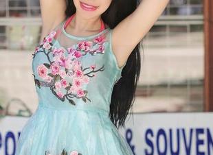 推女神 - 为什么穆菲菲的镂空美图免费？太不科学了吧！