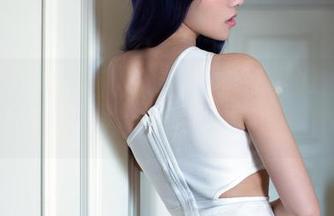 推女郎 - 从照片看人生：Rita的JK瞬间，最真实的温柔与坚定。