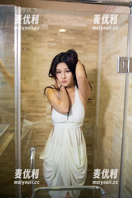推女郎 - 日常写真资源照进生活，易阳给你暖暖一缕光-麦优利