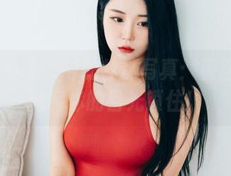 普美Bomi(보미)的丝袜写真：看这一刻如何将你的目光锁住！