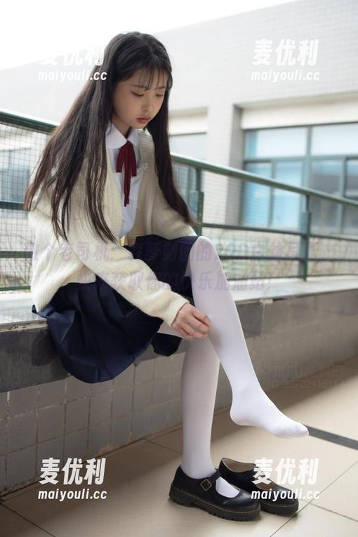 做个老司机：森萝财团的20D白丝写真，快来获取你的快乐加油站！-麦优利
