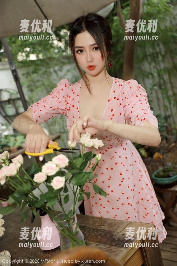模范学院 - 原图曝光：Betty林子欣和她的妹妹，时光在这一刻变得悠长。-麦优利