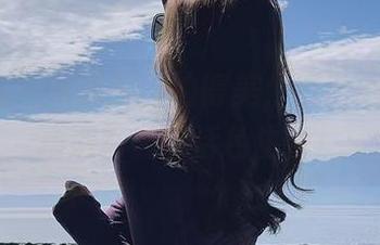 微密圈 - 飞得高，拍得美，洁己u空姐的精选写真，活色生香！