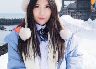 爱蜜社 - 在泡泡中游荡：瑞妤浴室写真合集，感受湿润的轻盈