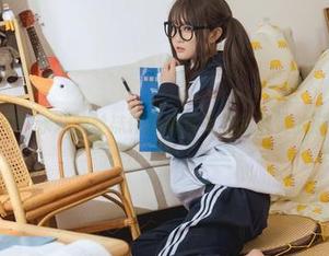 我的天啊，神沢永莉的丝袜作品简直是给我心灵的滋养，带感！